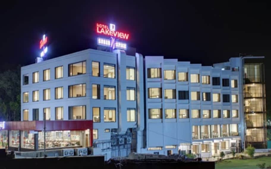 Saputara Hotel Lake View Landscape Image